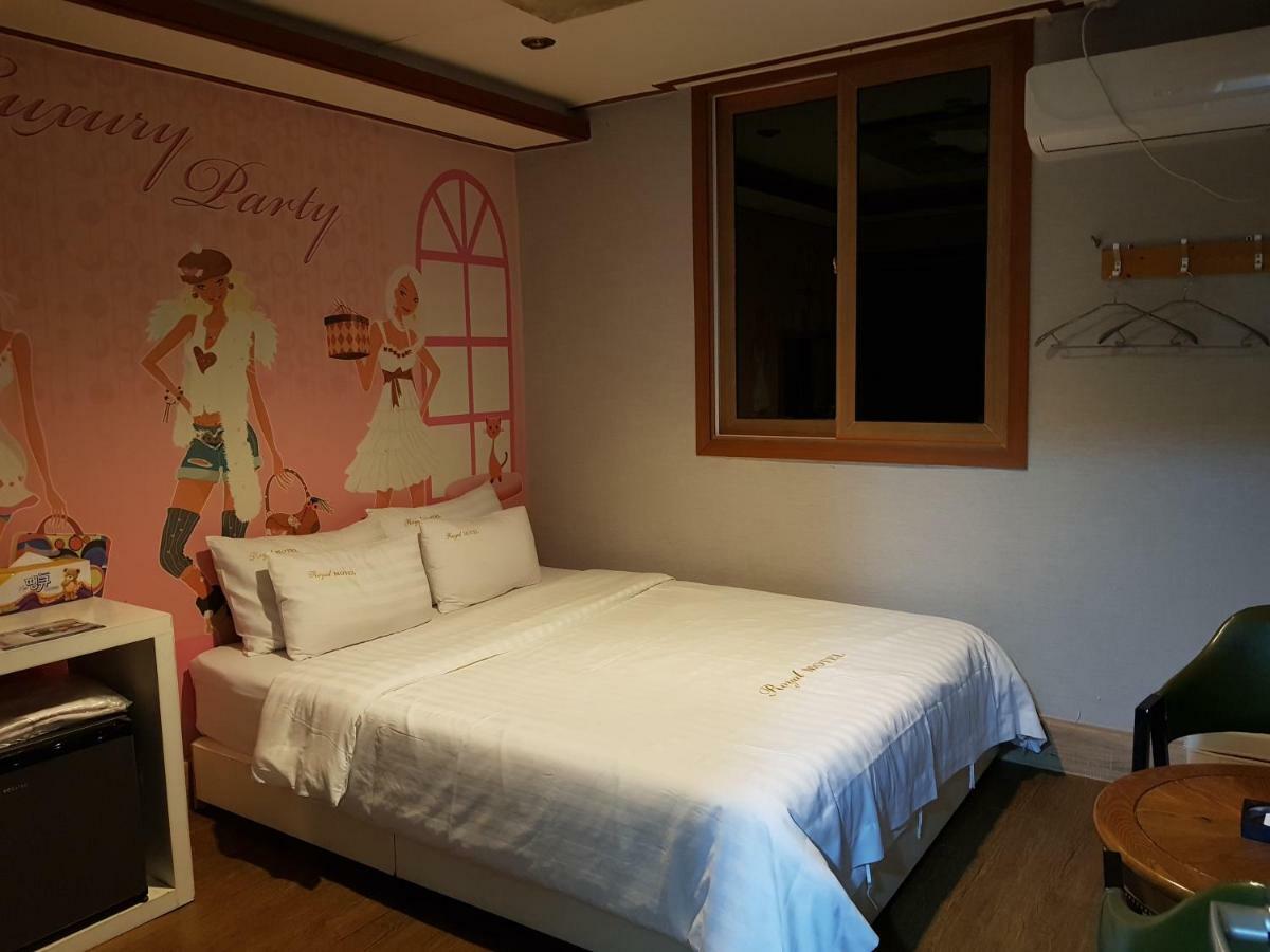 Pocheon Royal Hotel Exterior photo