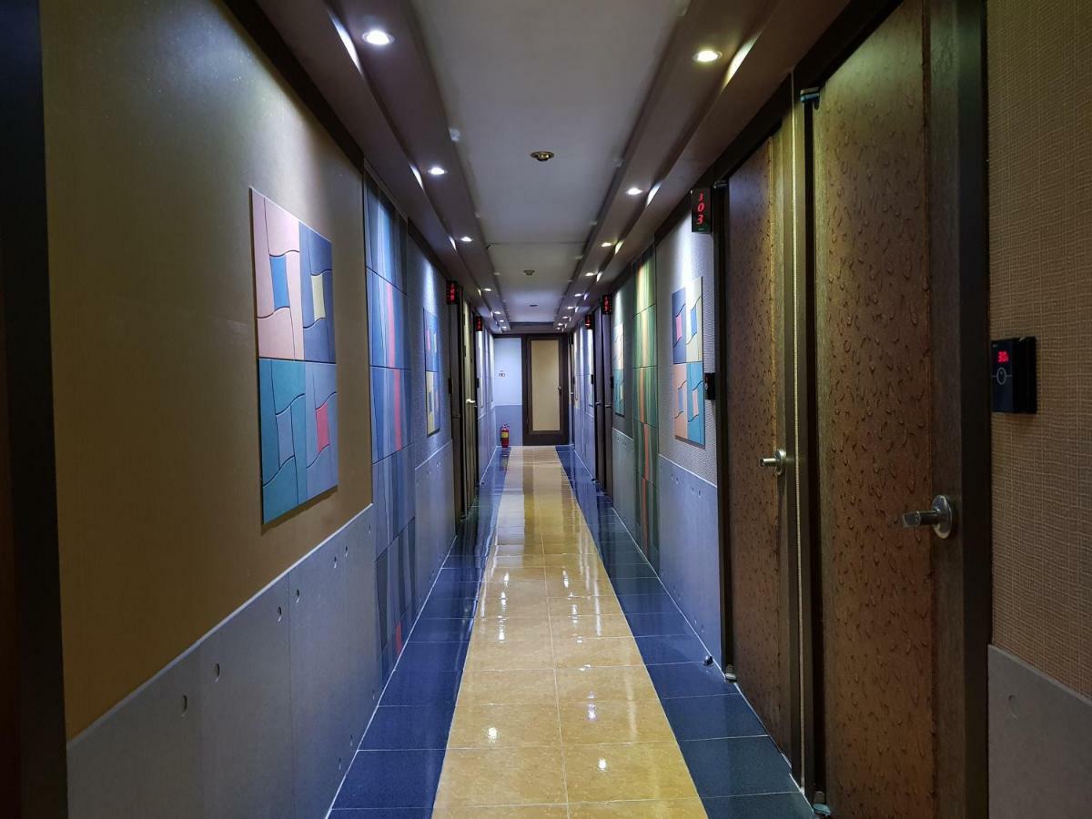 Pocheon Royal Hotel Exterior photo