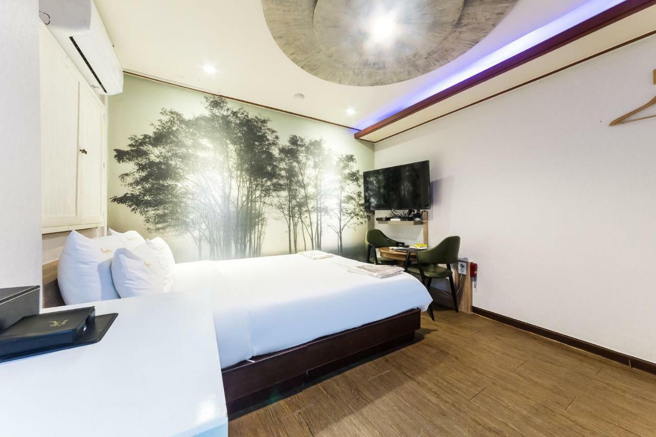 Pocheon Royal Hotel Exterior photo